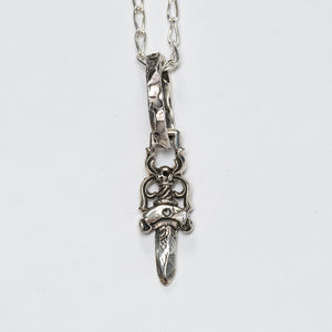 ÎMMØRTALË Jewellery Love Is A Drug Pendant - Silver