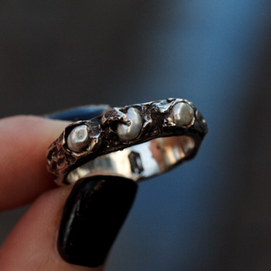 ÎMMØRTALË Pearls of Jupiter Ring