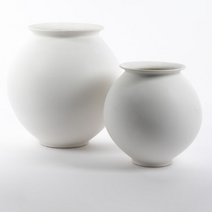 Bella Vase White - Small D25 x H25 cms