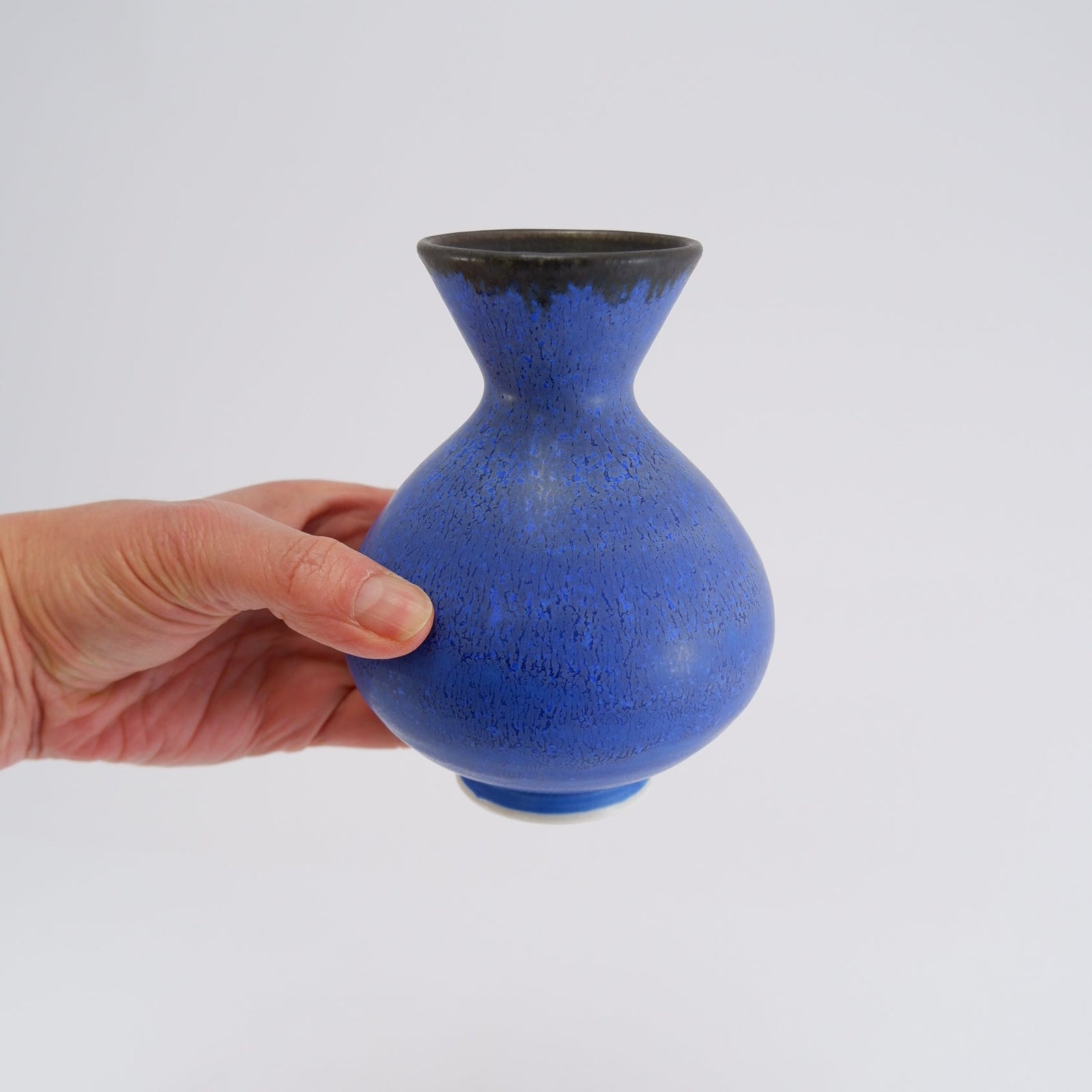 Jackie Masters Vase - Deep Ocean Blue