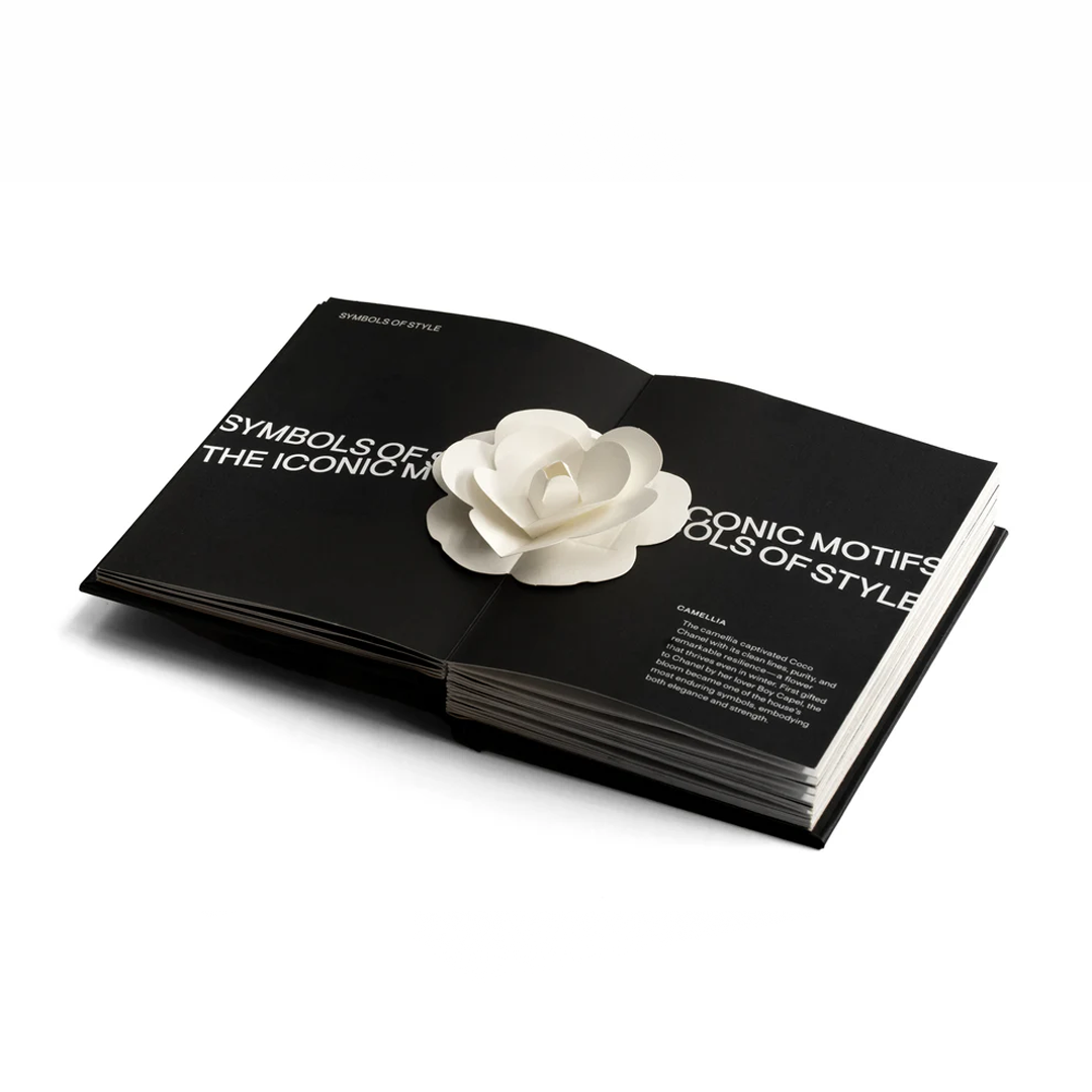 Fashion Unfolded: Pop-Up Chanel