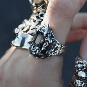 ÎMMØRTALË Carbon Atoms Ring