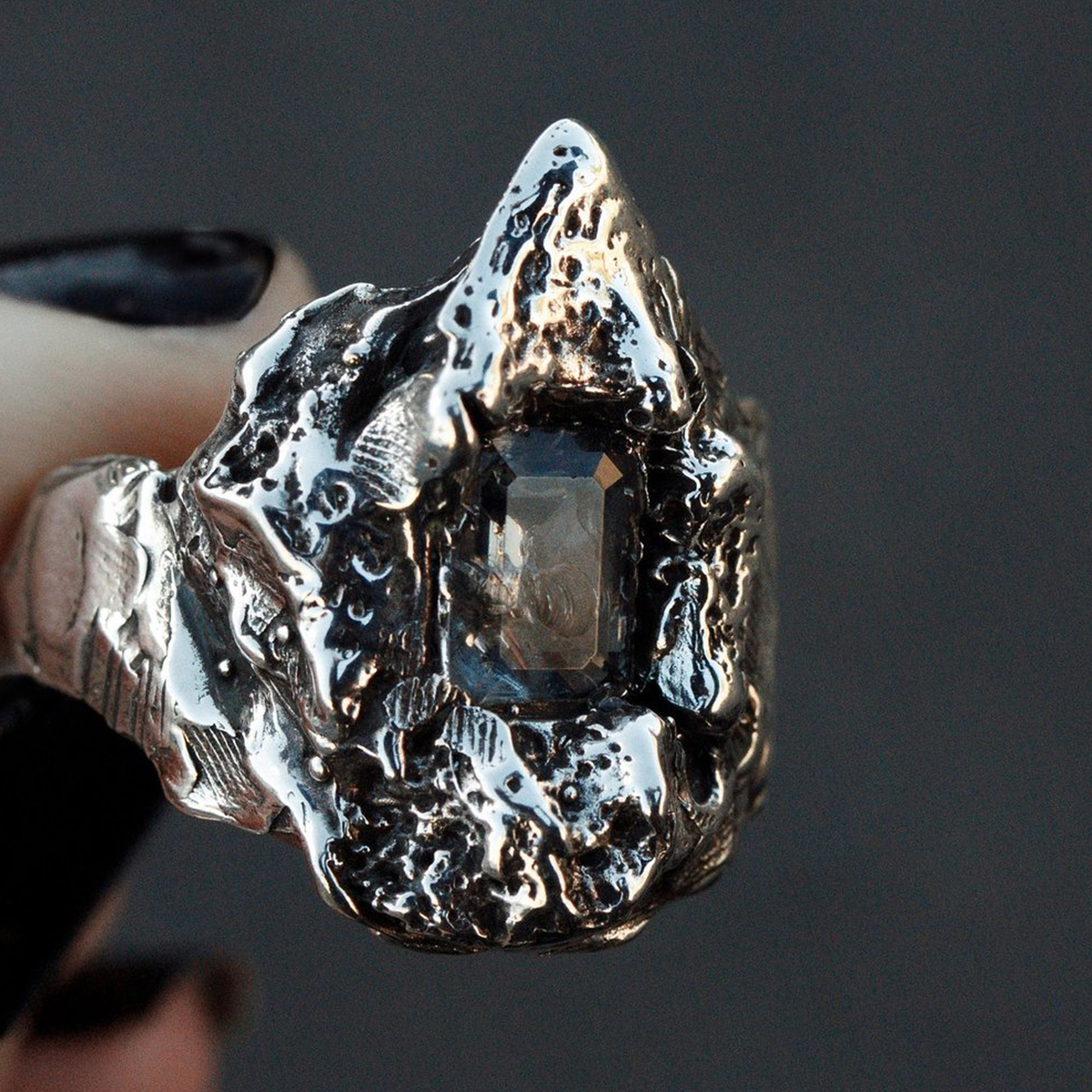 ÎMMØRTALË Carbon Atoms Ring