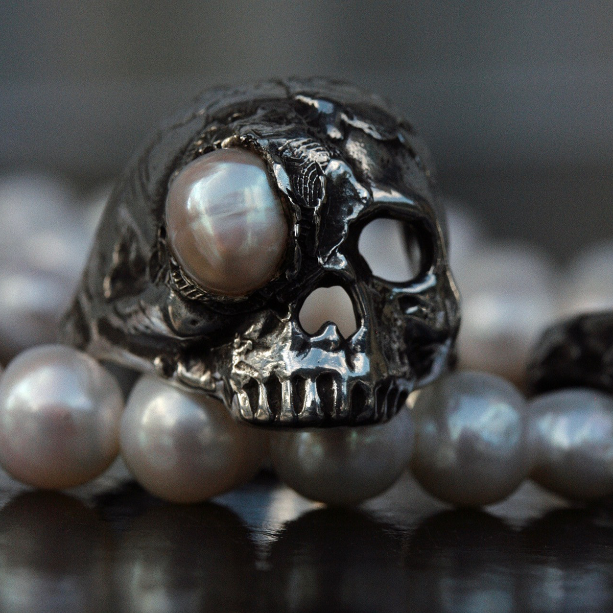 ÎMMØRTALË Jewellery Poseidon Pearl Skull