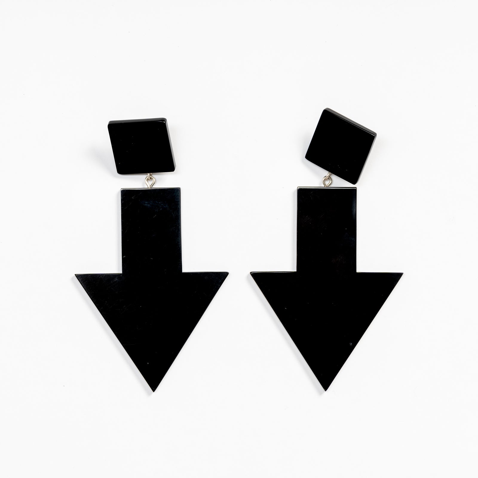 Alexandra Blak Lucite Arrow Earrings Black
