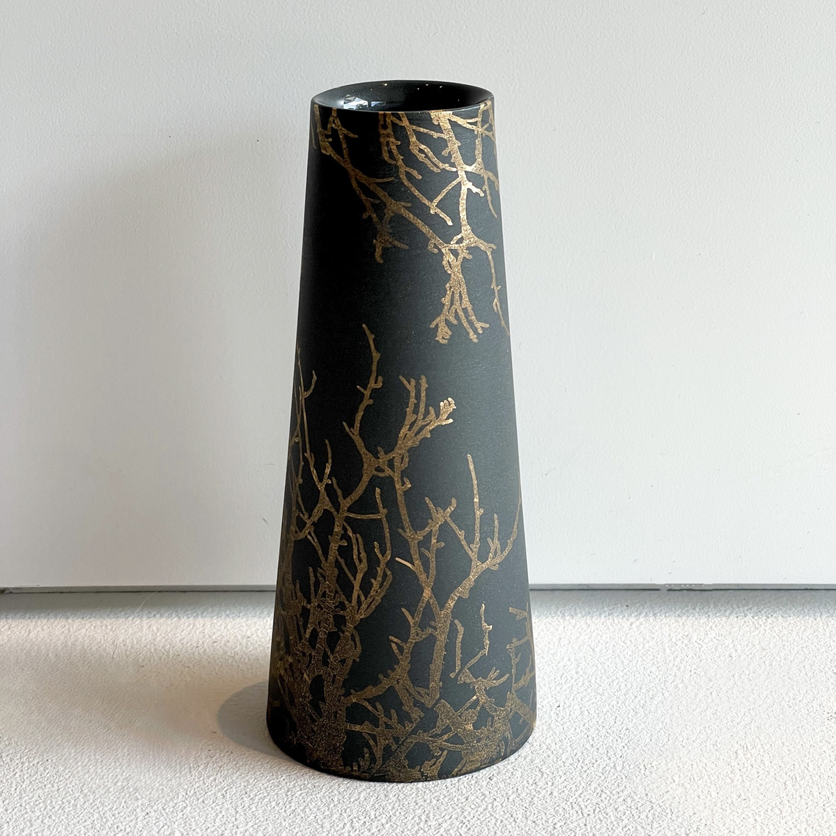 Sandra Black Black & Gold Vase 6