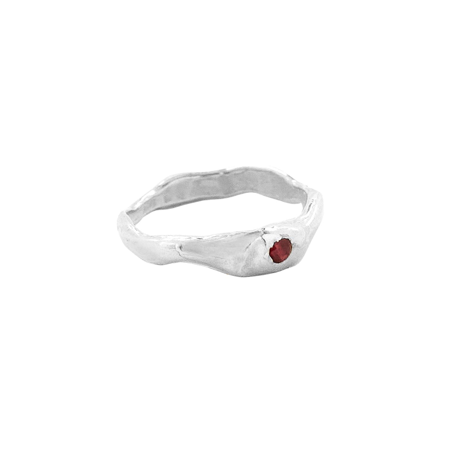 Koro Island Mignon Ring - Small Red Sapphire