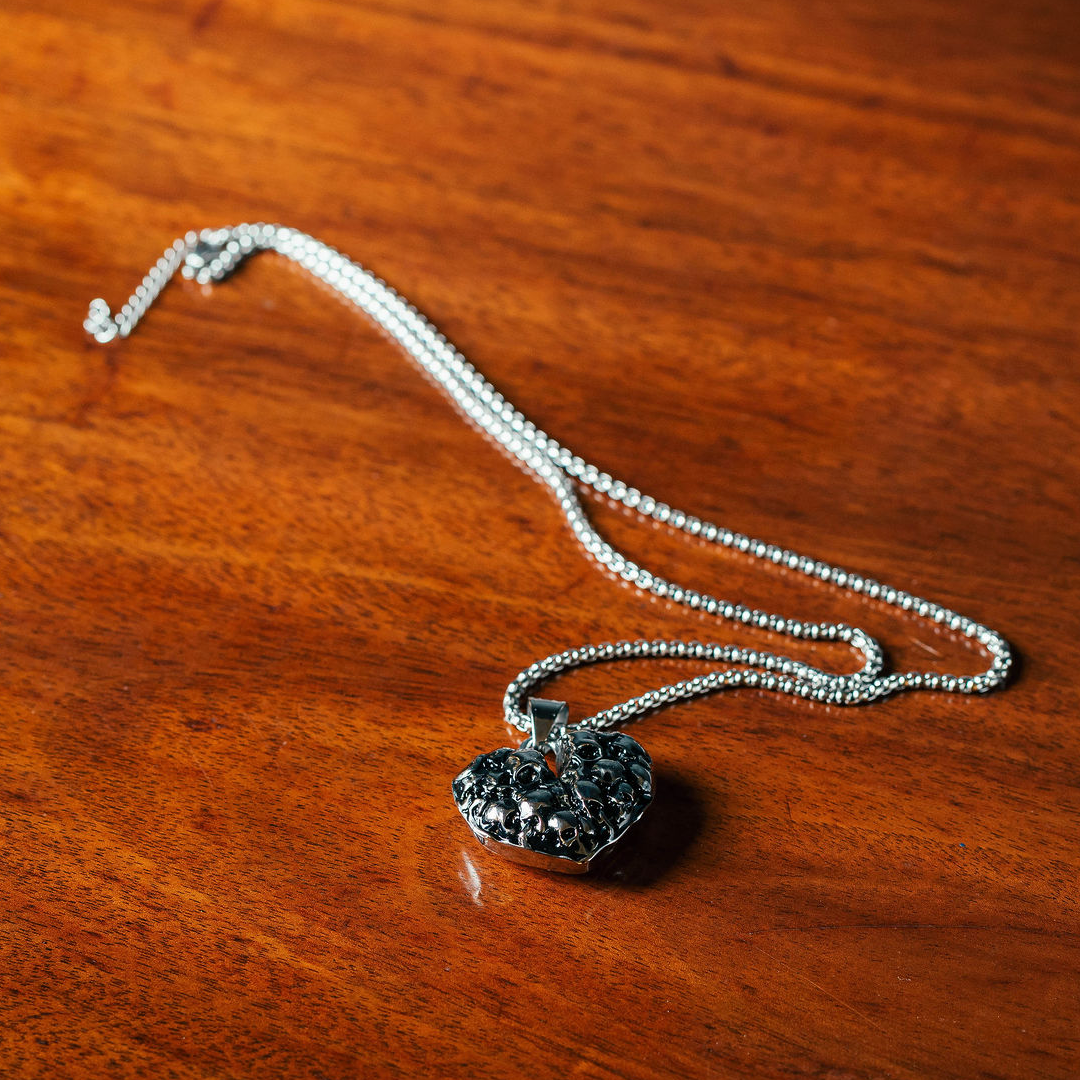 A Midnight Vendetta Solace Necklace
