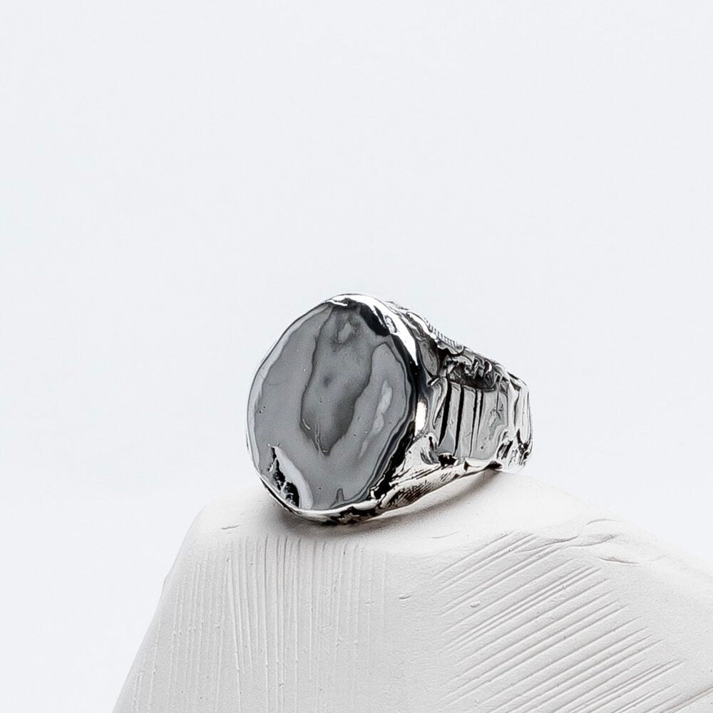 ÎMMØRTALË Jewellery Mirror Mirror Signet Ring