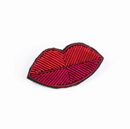 Parisian Cool Lip Brooch - Red