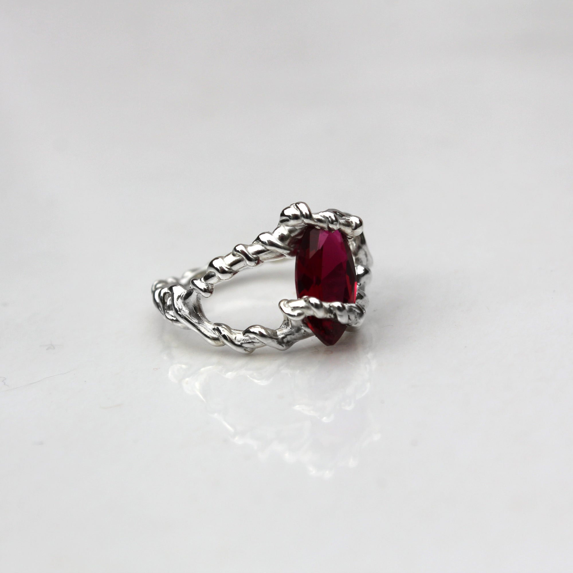 Garage Bands To Twist Ring Synthetic Ruby - S